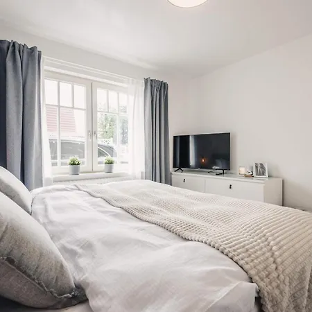 Olivia Nyaraló Zingst